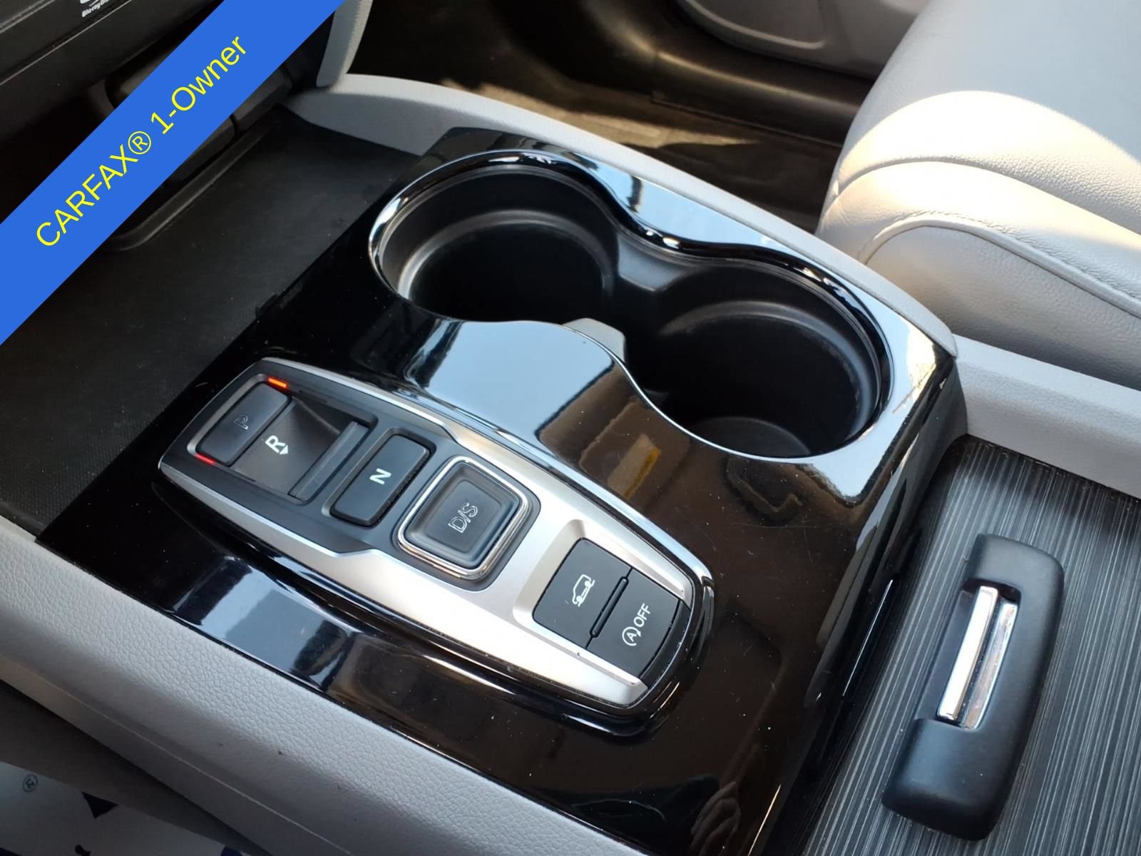 Used 2018 Honda Pilot Touring image 25