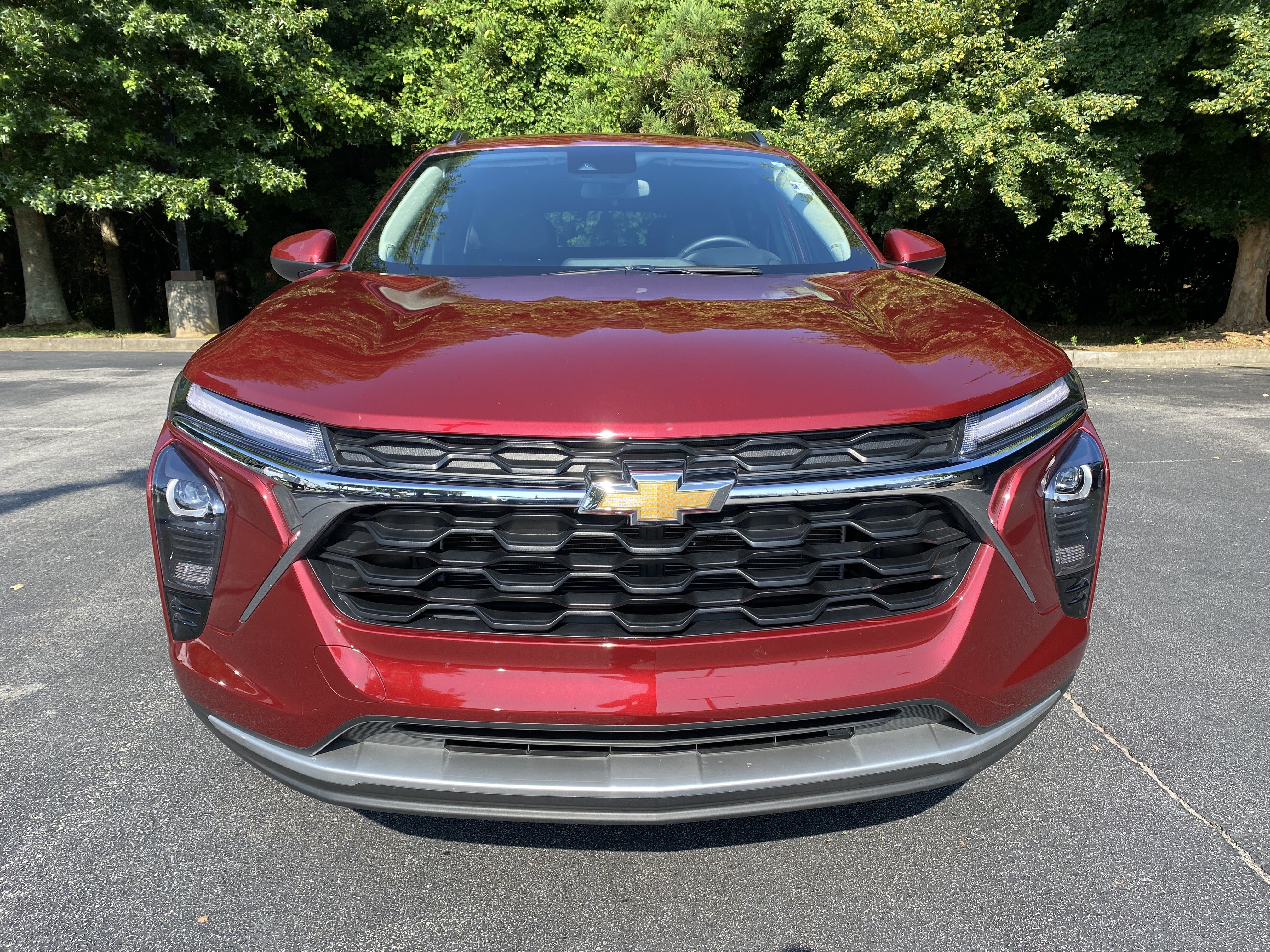 Used 2025 Chevrolet Trax LT w/ Driver Confidence Package FWD image 3