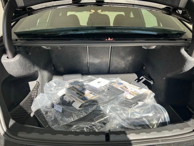 New 2026 BMW 330i xDrive Sedan w/ Premium Package AWD/4WD image 21