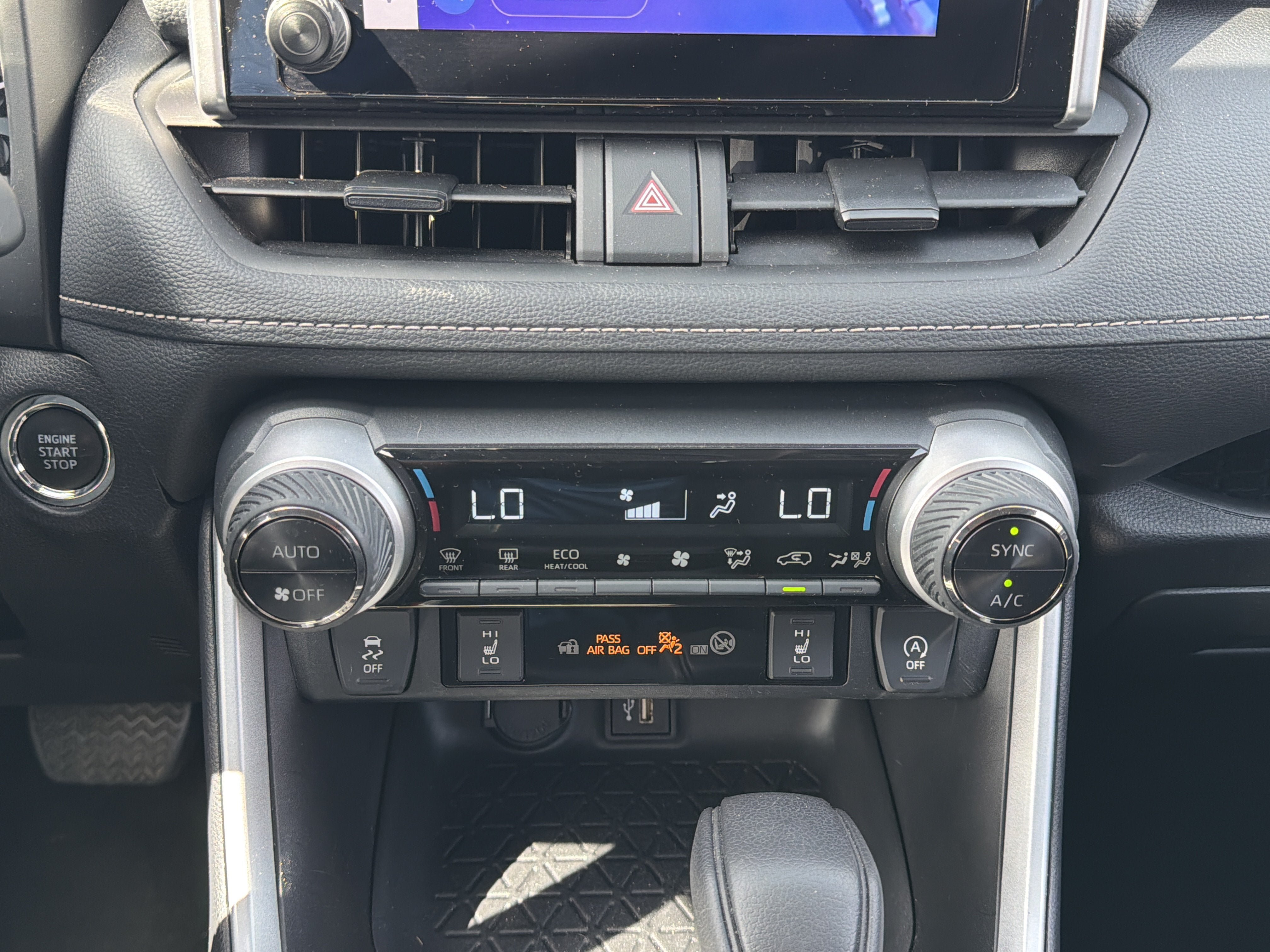 Used 2024 Toyota RAV4 XLE w/ Weather Package AWD/4WD image 21