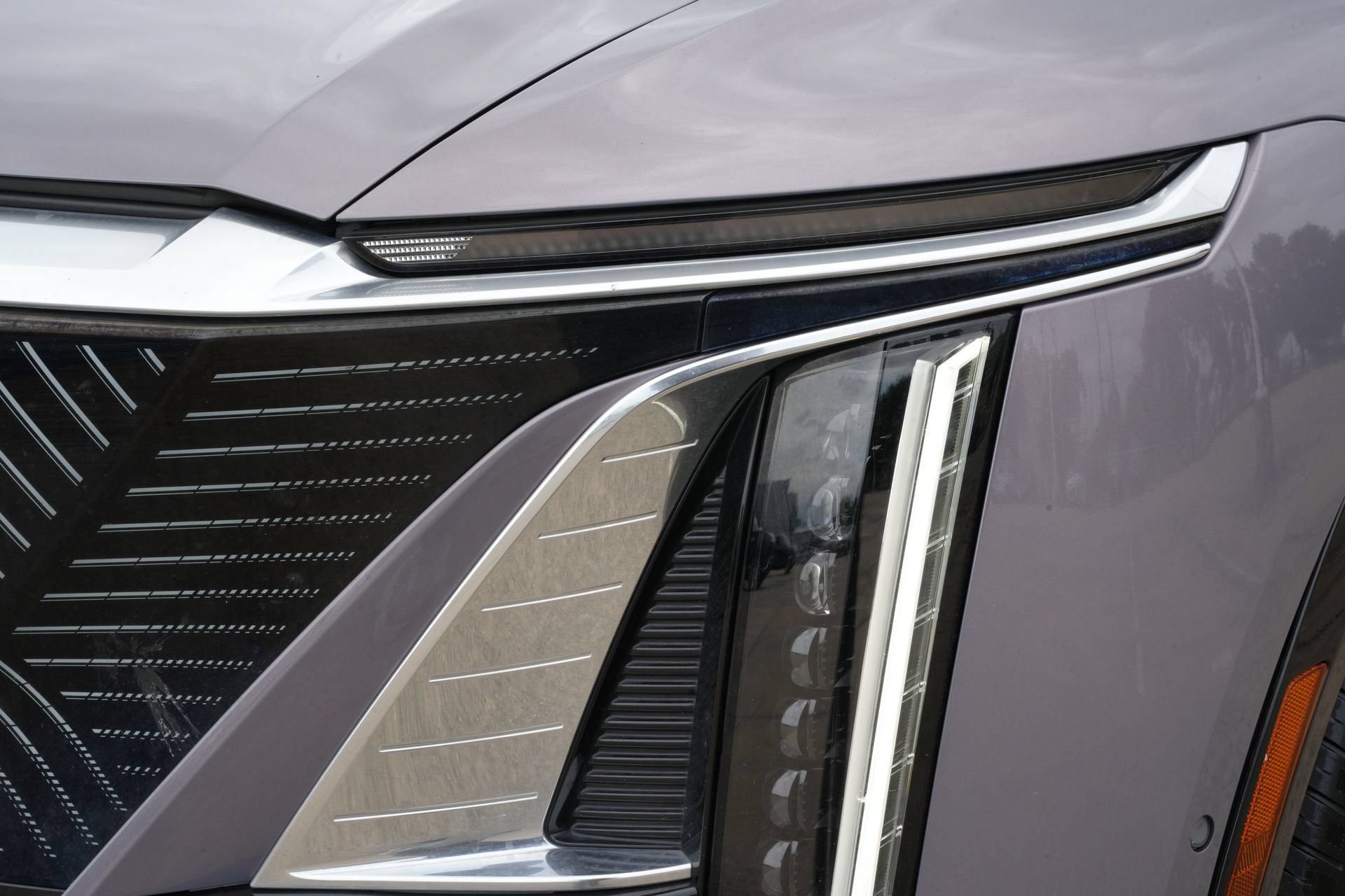 Certified 2024 Cadillac Lyriq Luxury AWD/4WD image 29