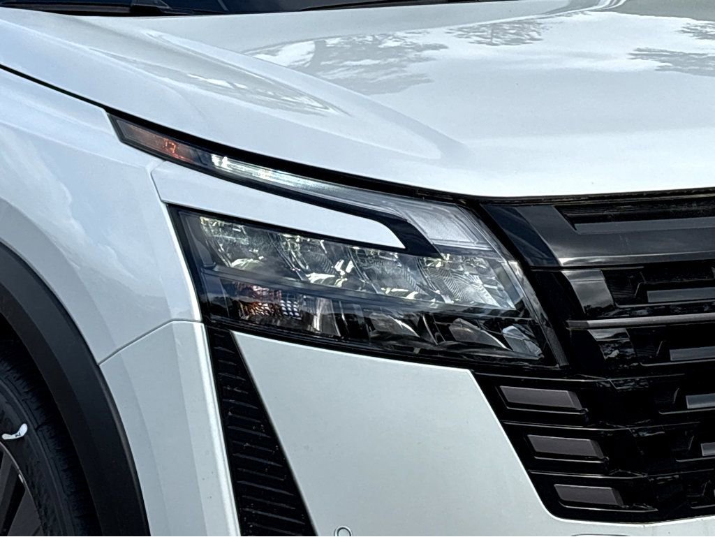 New 2026 Nissan Pathfinder SV FWD image 18