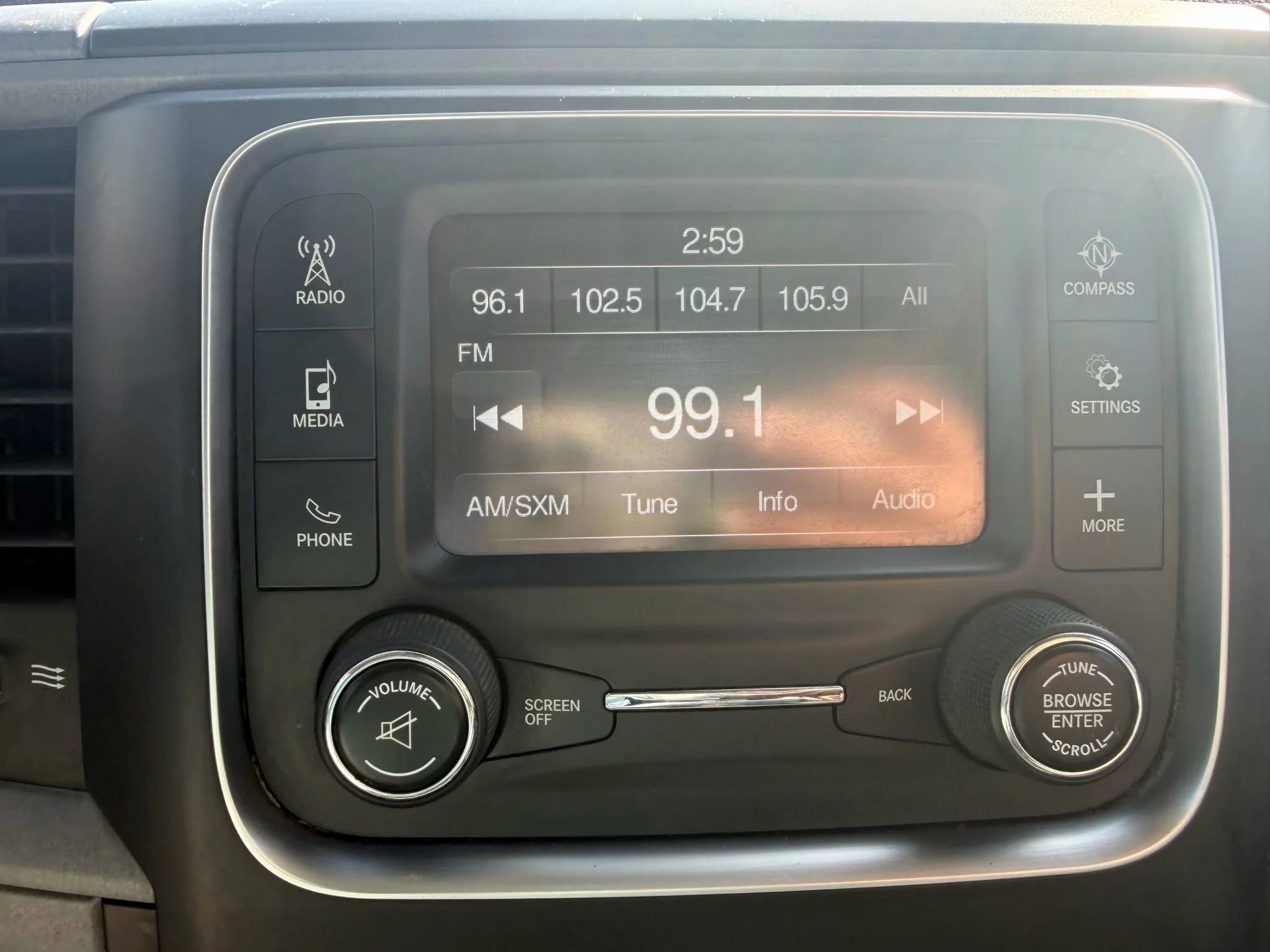 Used 2018 RAM 3500 Tradesman w/ Chrome Appearance Group AWD/4WD image 27