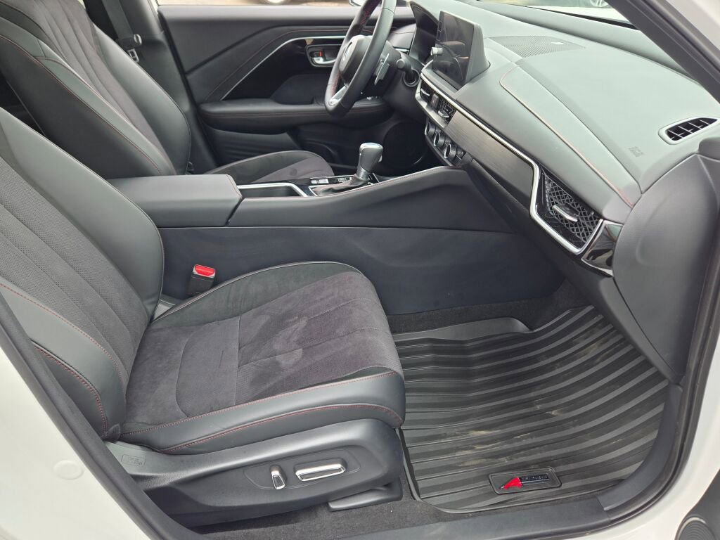 Used 2025 Acura ADX A-Spec AWD/4WD image 7