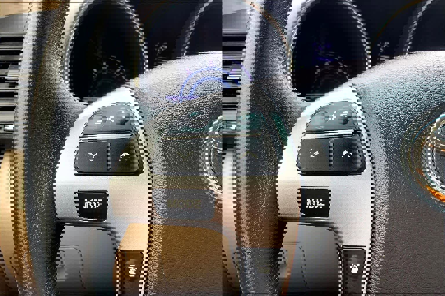 Used 2013 Toyota Highlander Limited image 23