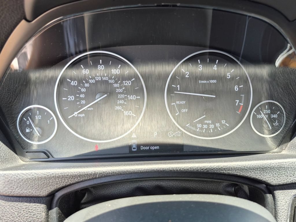 Used 2016 BMW 320i Sedan RWD image 16