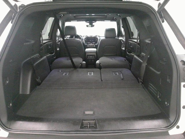 Used 2023 Chevrolet Traverse RS image 23