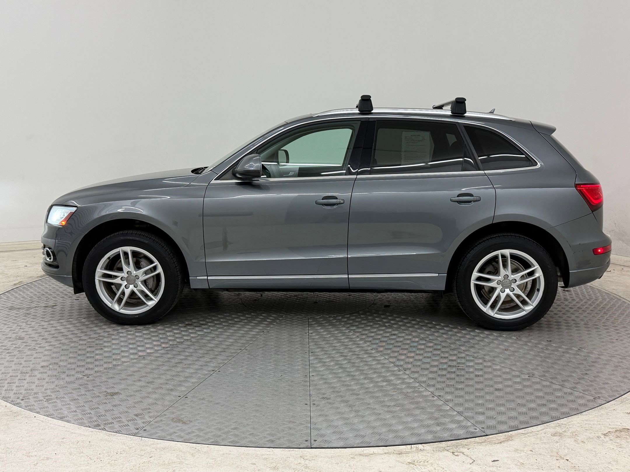 Used 2013 Audi Q5 2.0T Premium Plus w/ Premium Plus Pkg image 2