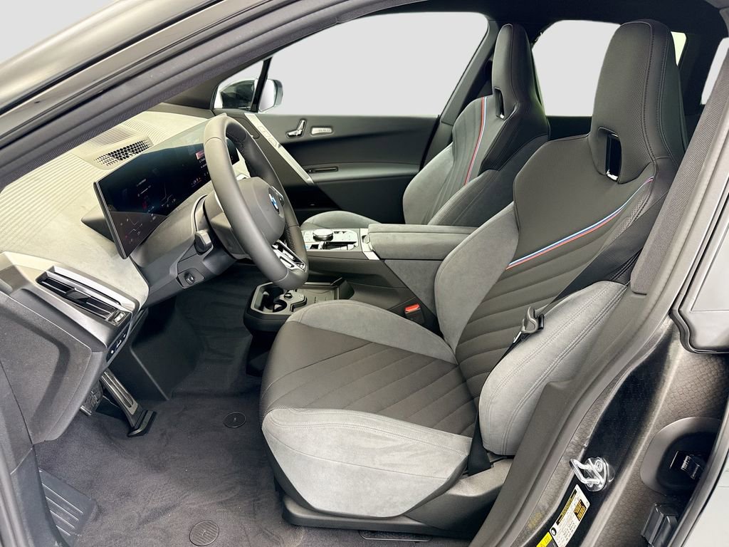 New 2026 BMW iX xDrive60 w/ M Sport Package image 18