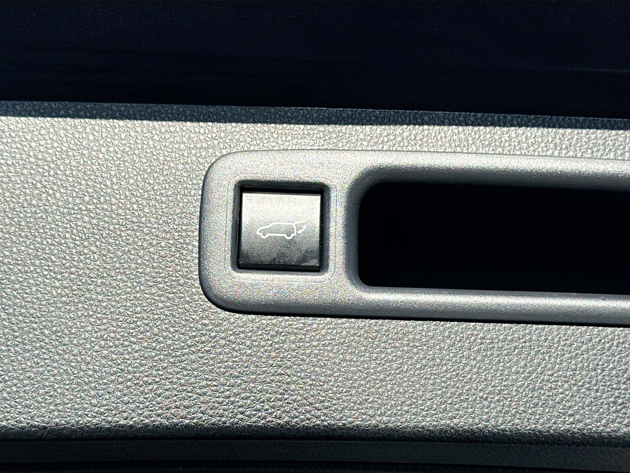 Used 2020 Toyota Highlander XLE image 13