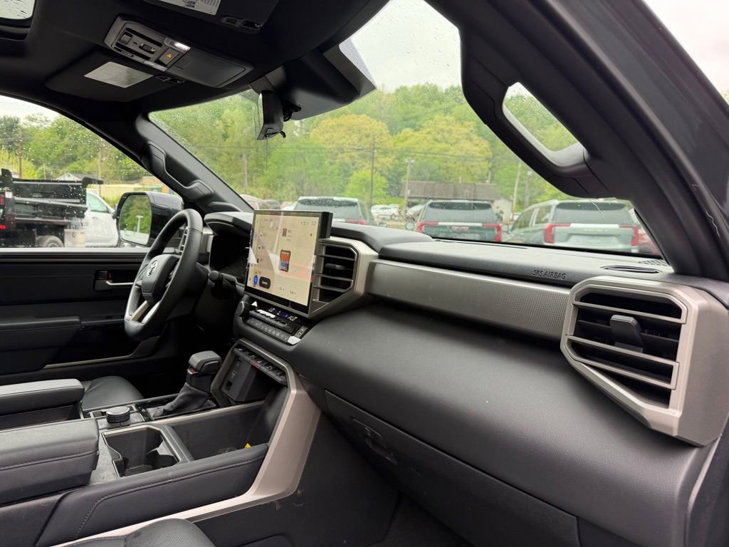 Used 2025 Toyota Tundra Limited w/ TRD Off-Road Package AWD/4WD image 19