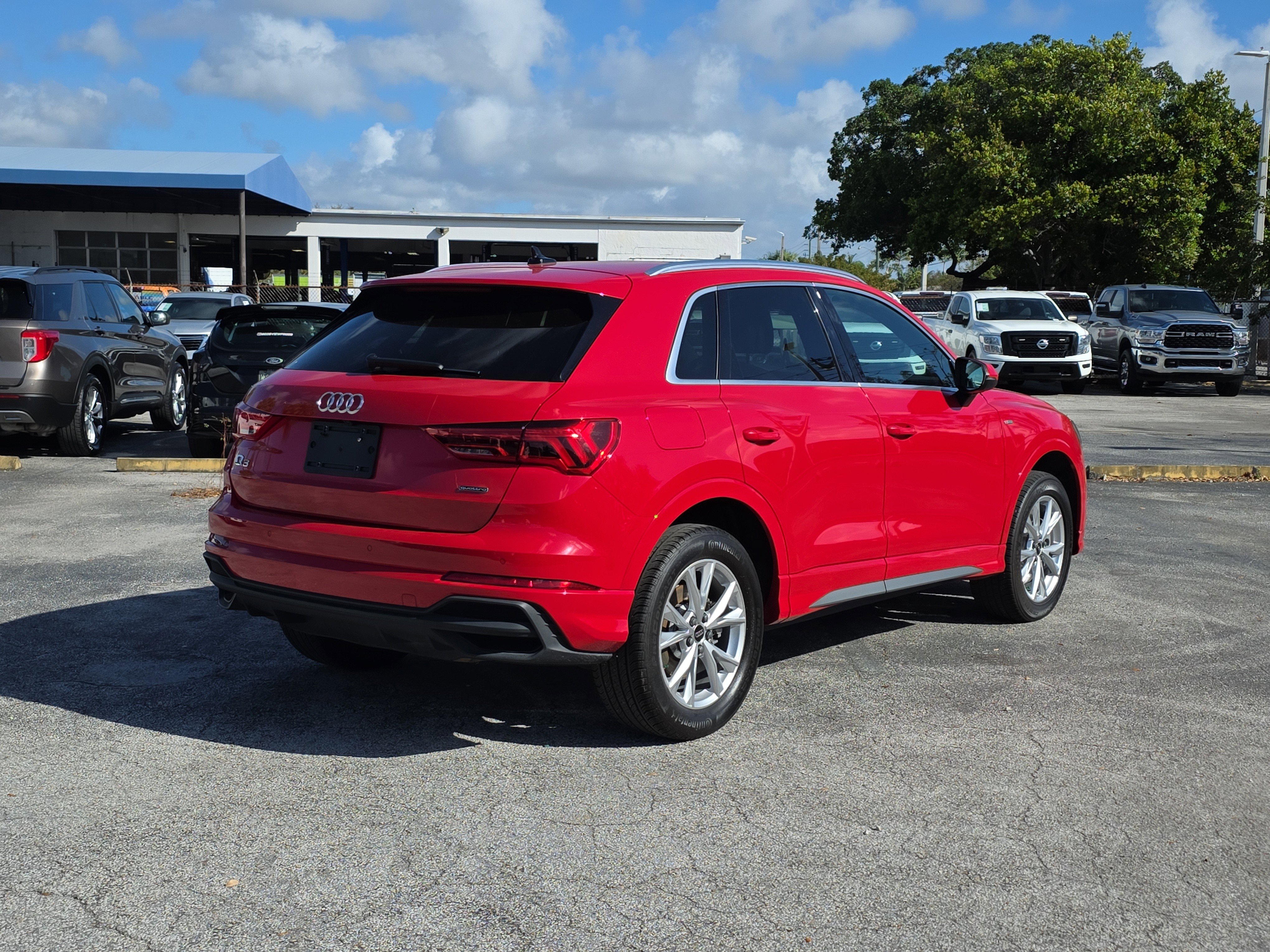 Used 2024 Audi Q3 2.0T Premium image 7