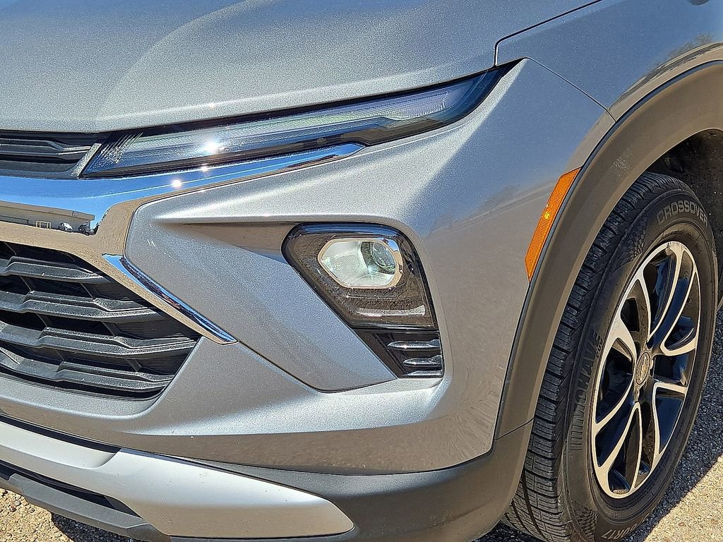 Used 2025 Chevrolet TrailBlazer LT FWD image 9