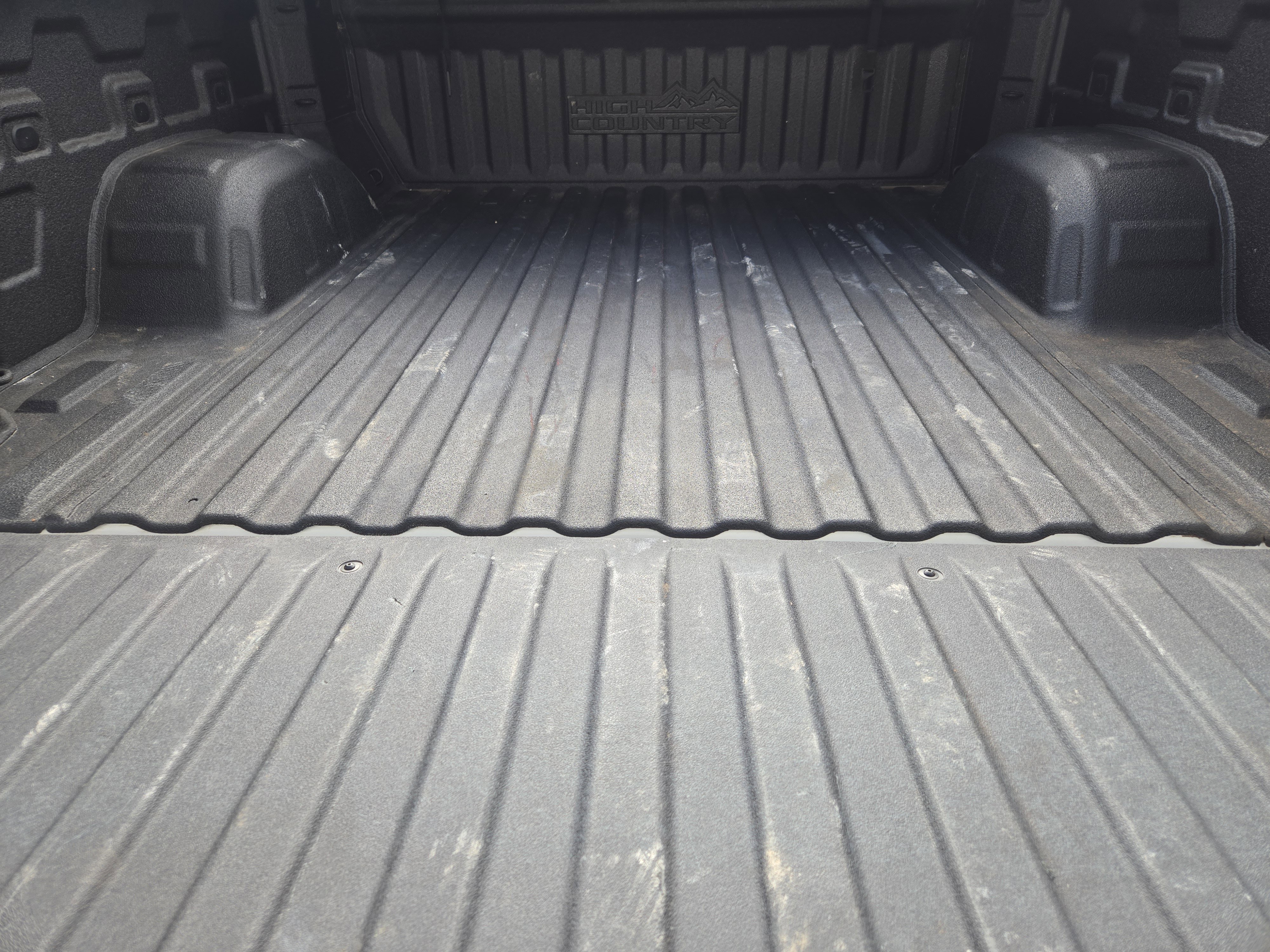 Used 2022 Chevrolet Silverado 1500 High Country w/ Technology Package image 34