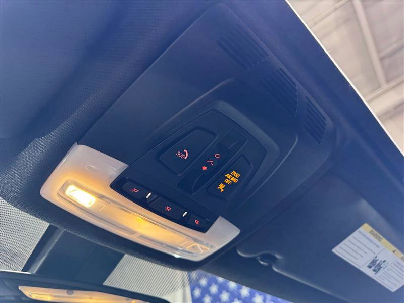 Used 2017 BMW 330i xDrive Sedan image 22