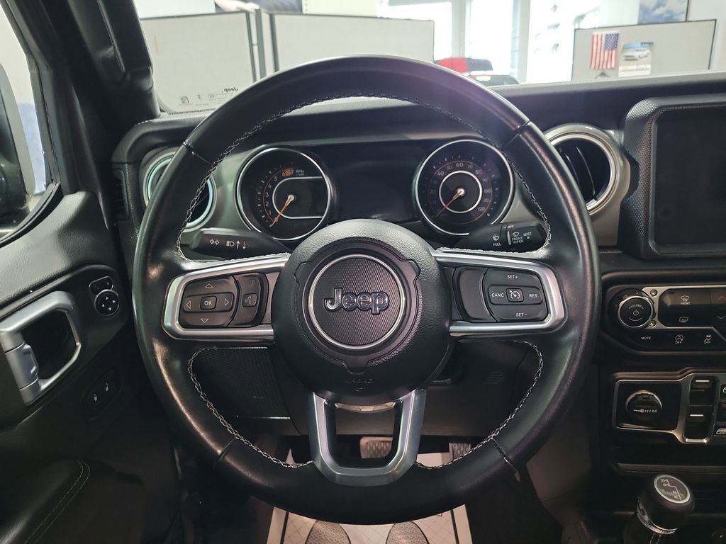 Certified 2022 Jeep Wrangler Unlimited Sahara AWD/4WD image 24