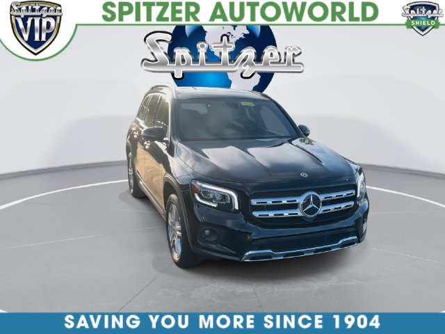 Used 2023 Mercedes-Benz GLB 250 4MATIC w/ Premium Package image 4