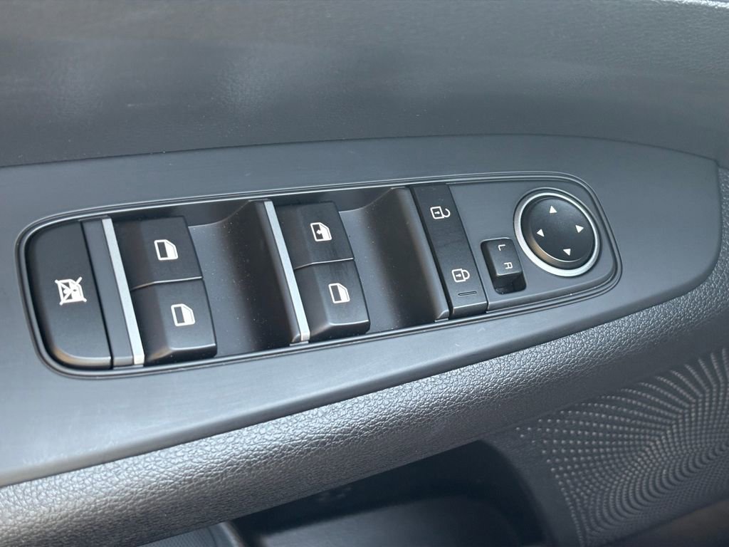 Used 2024 Kia Forte LXS w/ LXS Technology Package image 13