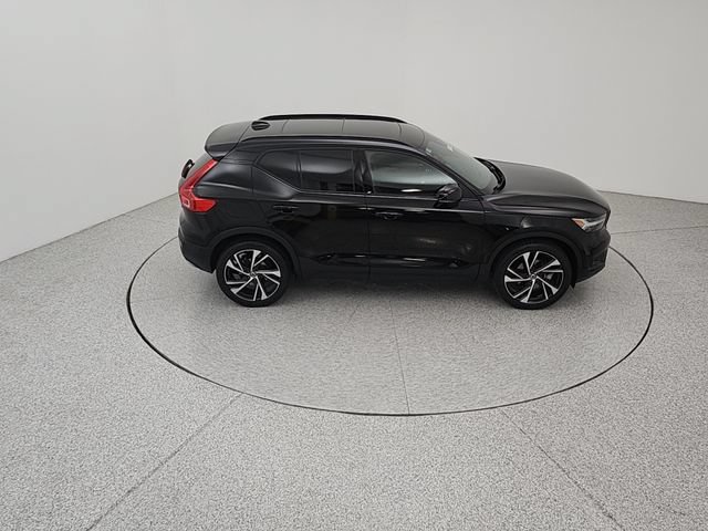 Used 2019 Volvo XC40 T5 R-Design AWD/4WD image 16
