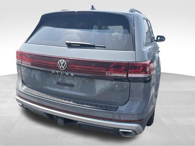 Used 2025 Volkswagen Atlas Peak Edition SE AWD/4WD image 26