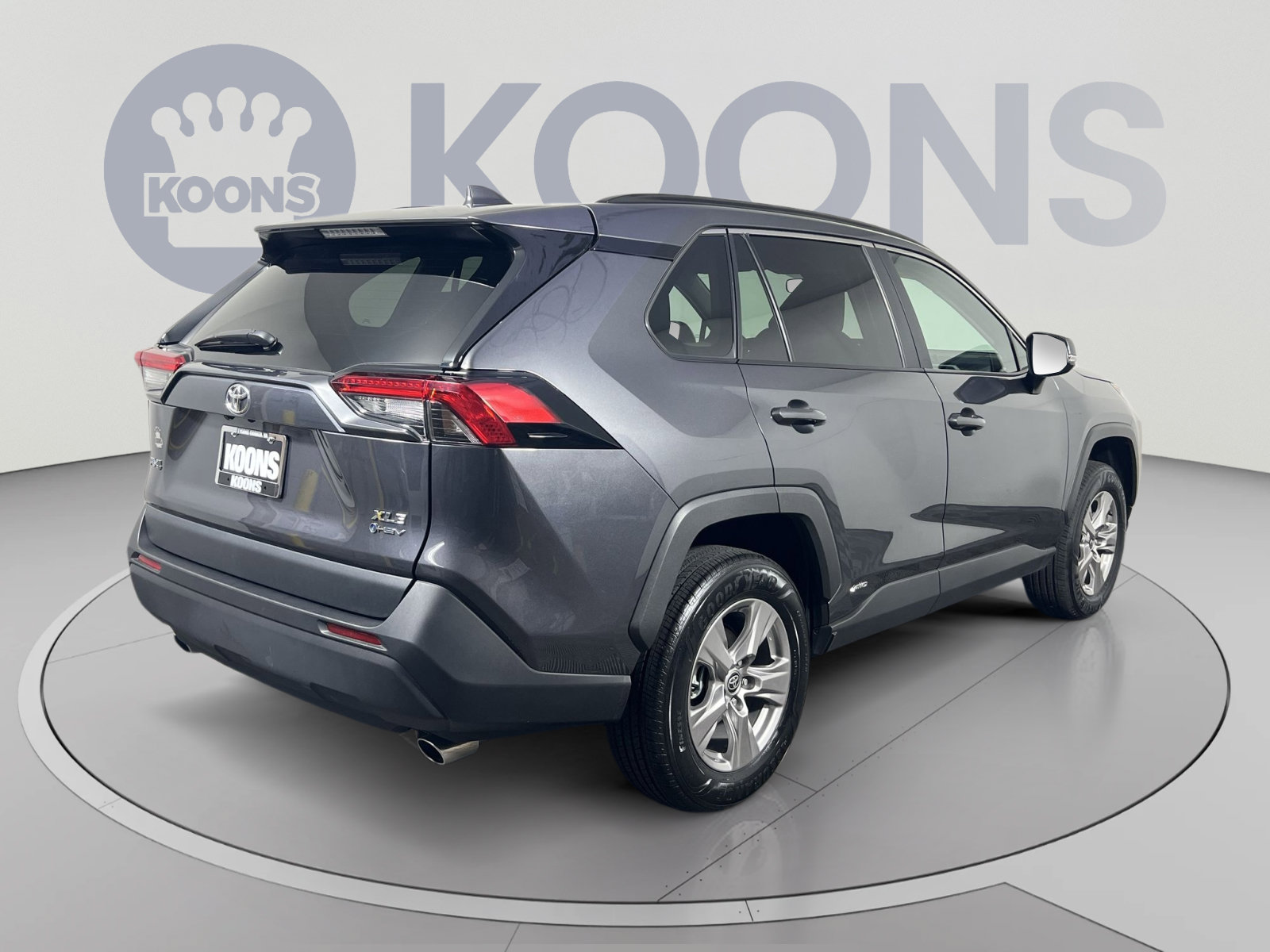 Used 2025 Toyota RAV4 XLE AWD/4WD image 7