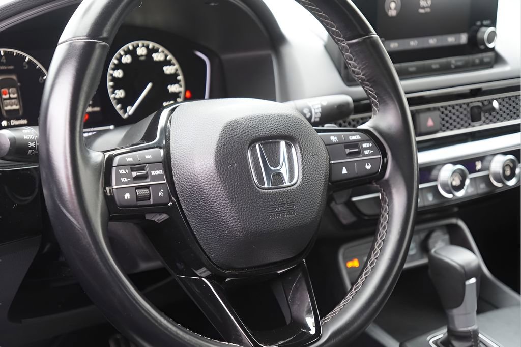 Used 2025 Honda Civic Sport image 13