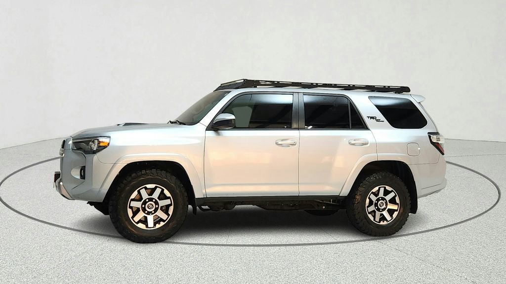 Used 2018 Toyota 4Runner TRD Off-Road image 2