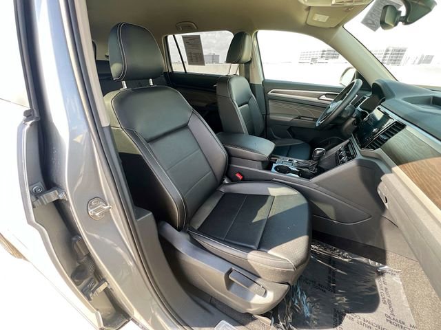 Used 2023 Volkswagen Atlas SE image 29