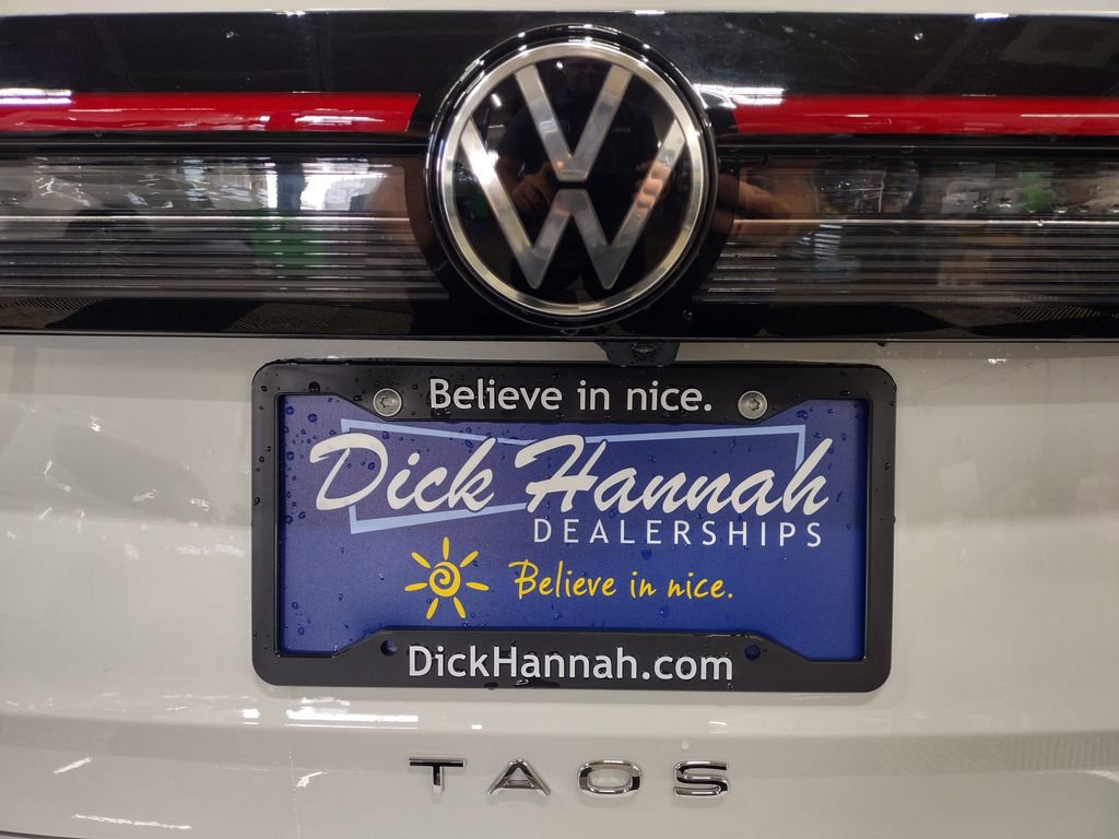 New 2025 Volkswagen Taos SE image 16