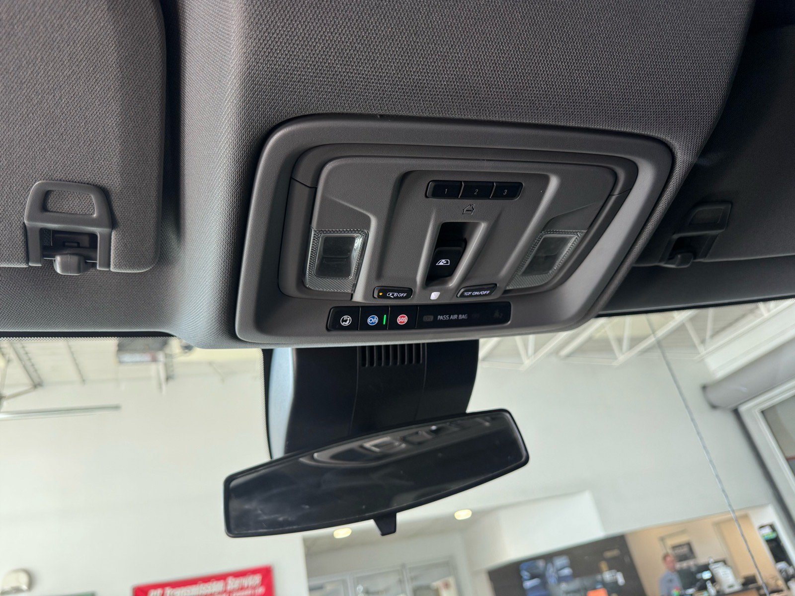 Used 2024 Chevrolet Silverado 1500 LT Trail Boss w/ LT Trail Boss Premium Package AWD/4WD image 17