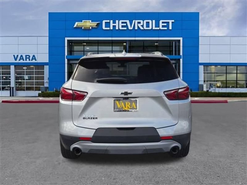 Used 2021 Chevrolet Blazer LT w/ Redline Edition FWD image 4