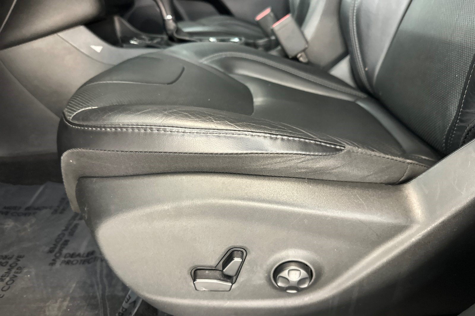 Used 2019 Jeep Cherokee Limited FWD image 15