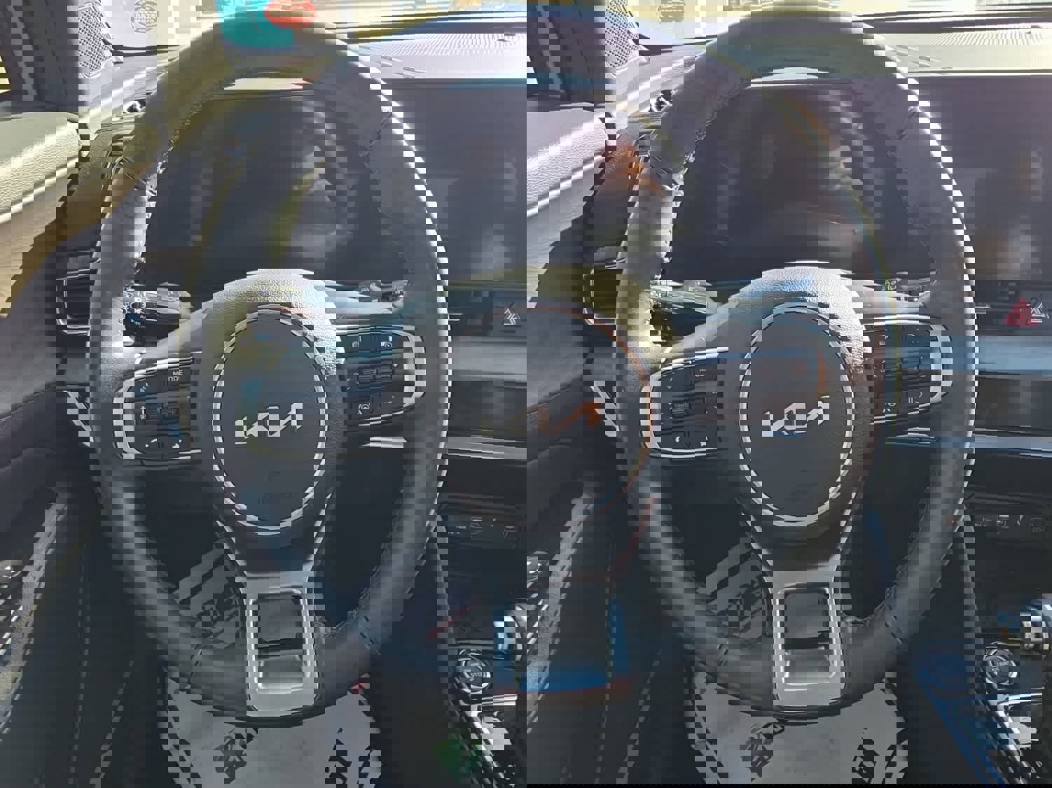 Used 2024 Kia Sportage X-Line w/ X-Line Premium Package image 9