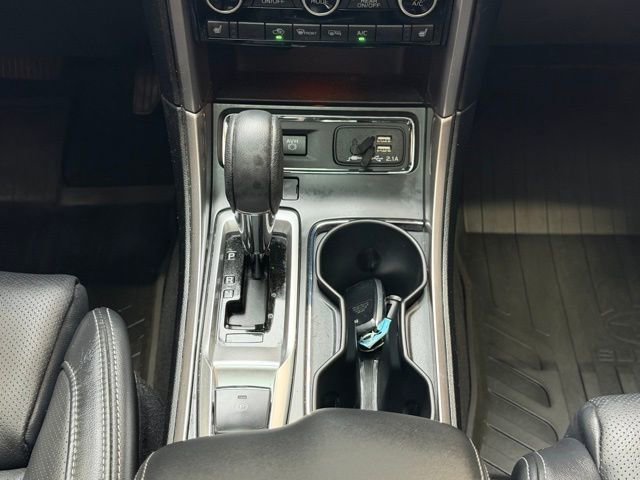 Used 2022 Subaru Ascent Limited w/ Technology Package AWD/4WD image 16
