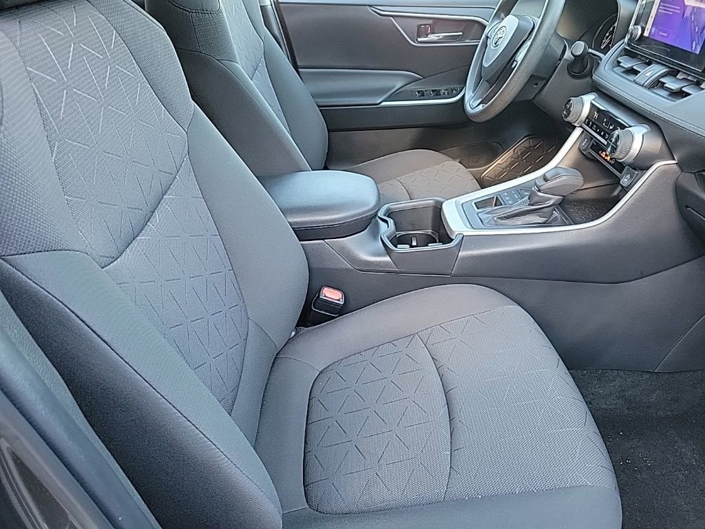 Used 2023 Toyota RAV4 XLE image 16