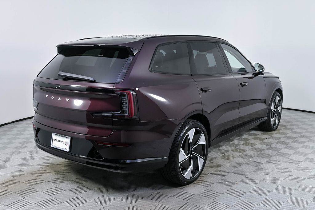 Certified 2025 Volvo EX90 Ultra AWD/4WD image 30
