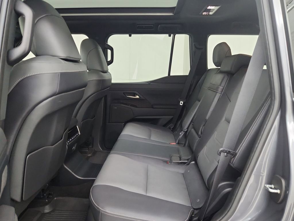 Used 2024 Lexus GX 550 w/ Accessory Package (2T) AWD/4WD image 37