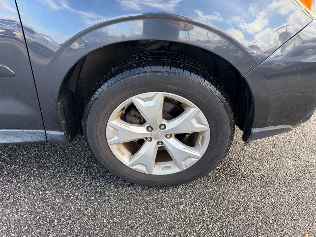 Used 2016 Subaru Forester 2.5i Limited AWD/4WD image 4