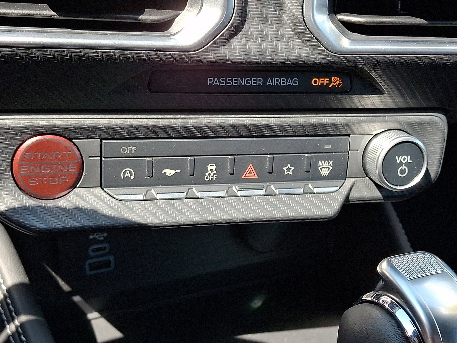 Used 2025 Ford Mustang GT Premium RWD image 16