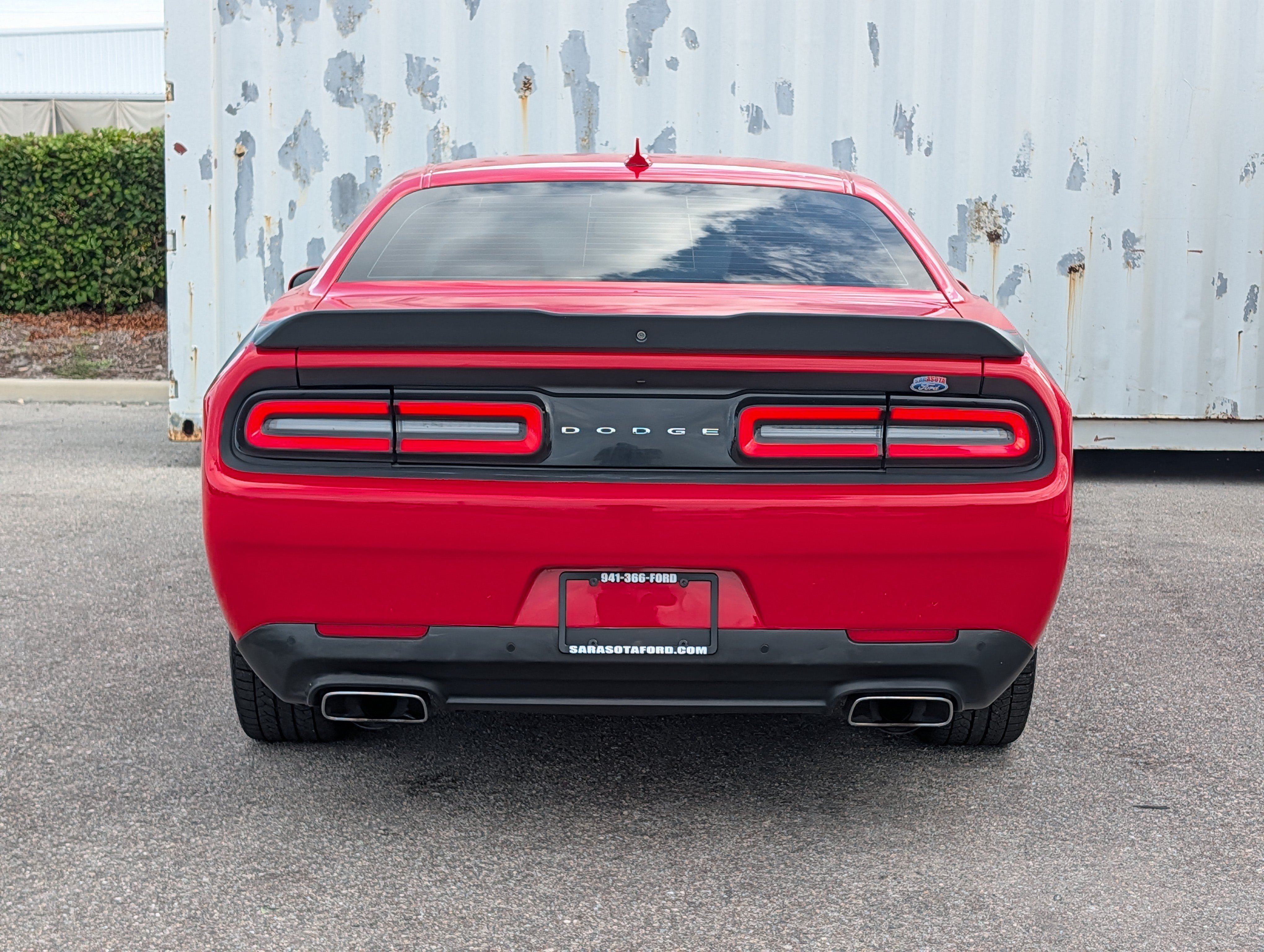 Used 2016 Dodge Challenger R/T Scat Pack w/ Leather Interior Group RWD image 5