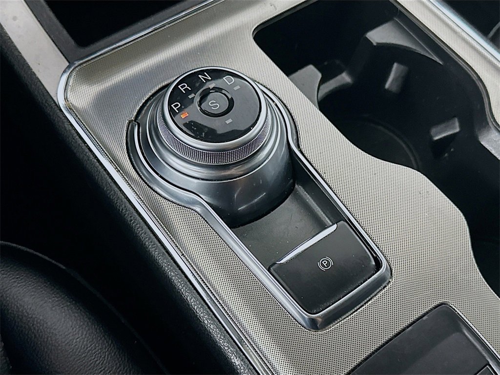 Used 2022 Ford Edge SEL image 16