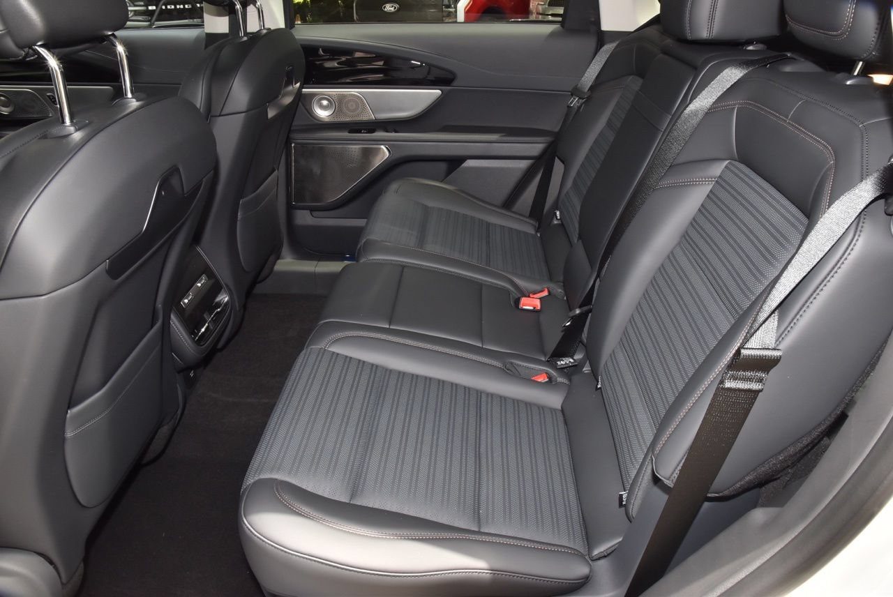 New 2026 Lincoln Nautilus Reserve AWD/4WD image 21