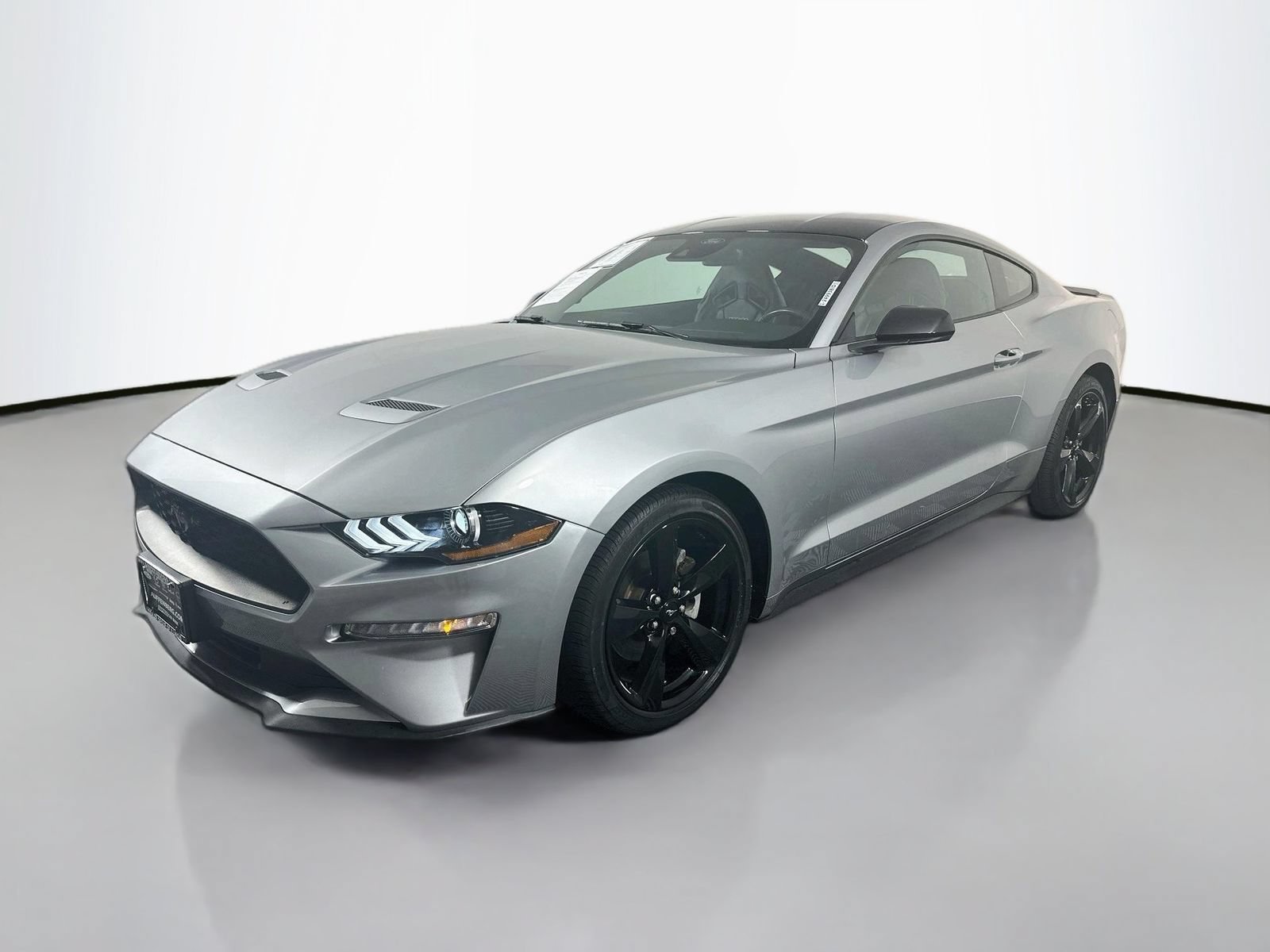 Used 2023 Ford Mustang Premium RWD image 3