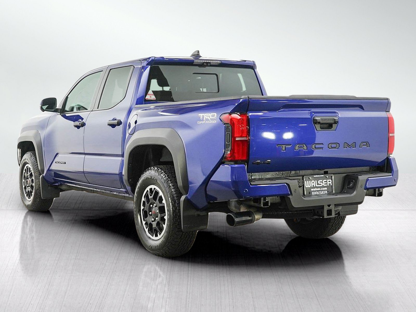 Used 2025 Toyota Tacoma TRD Off-Road w/ TRD Off Road Premium Package AWD/4WD image 3