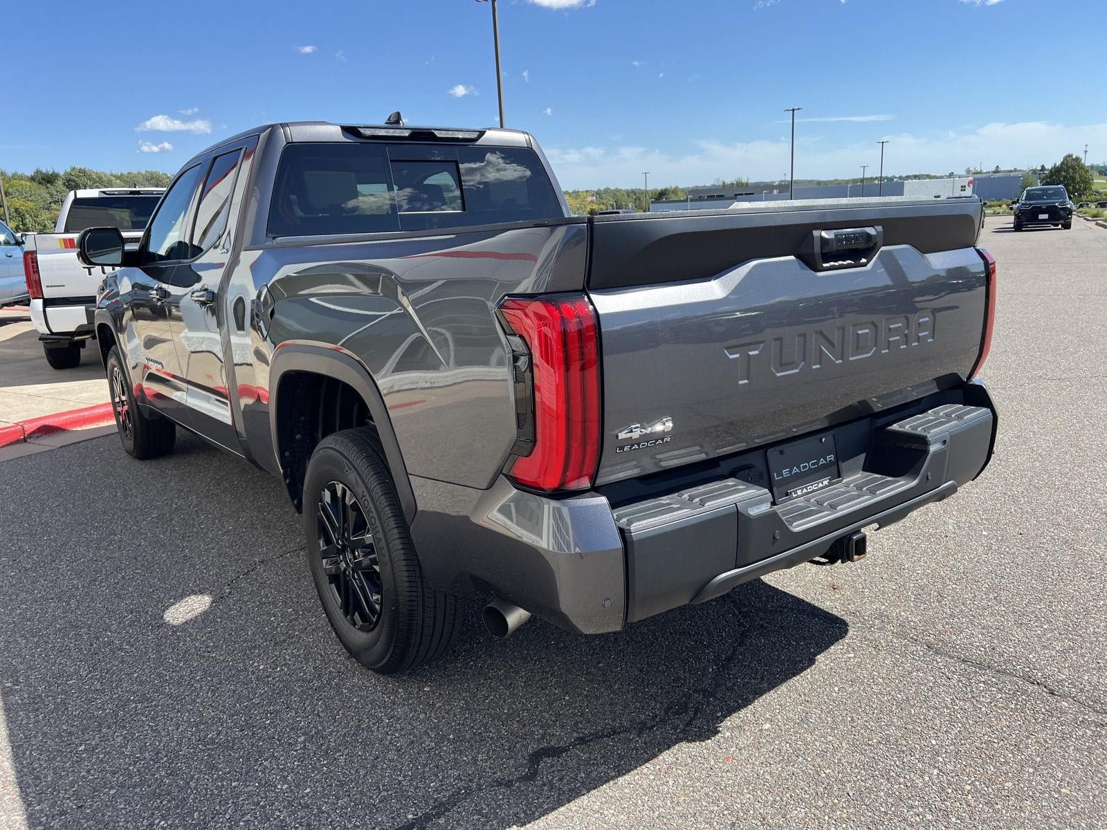 Used 2023 Toyota Tundra SR5 w/ SR5 Premium Package AWD/4WD image 29