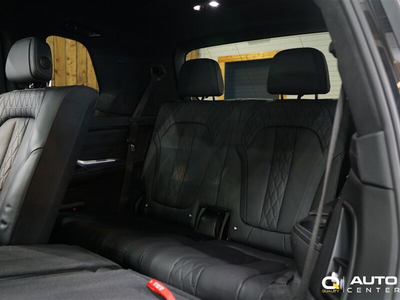 Used 2021 BMW X7 M50i AWD/4WD image 38