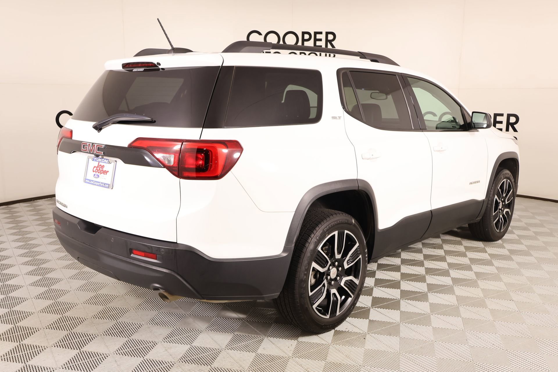 Used 2019 GMC Acadia SLT w/ Black Edition image 21