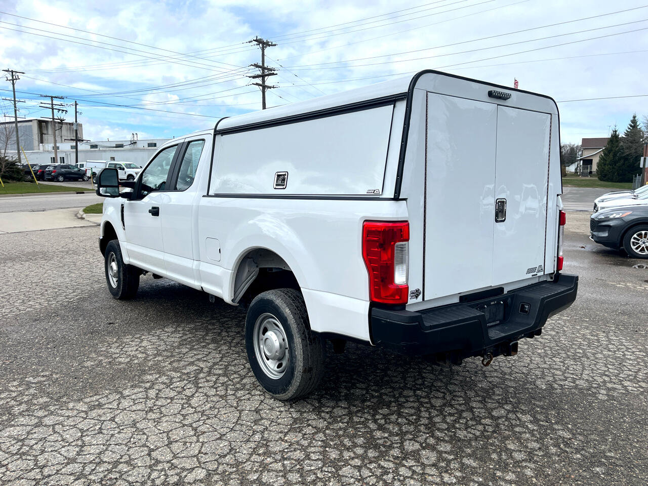 Used 2019 Ford F250 XL w/ Power Equipment Group image 3