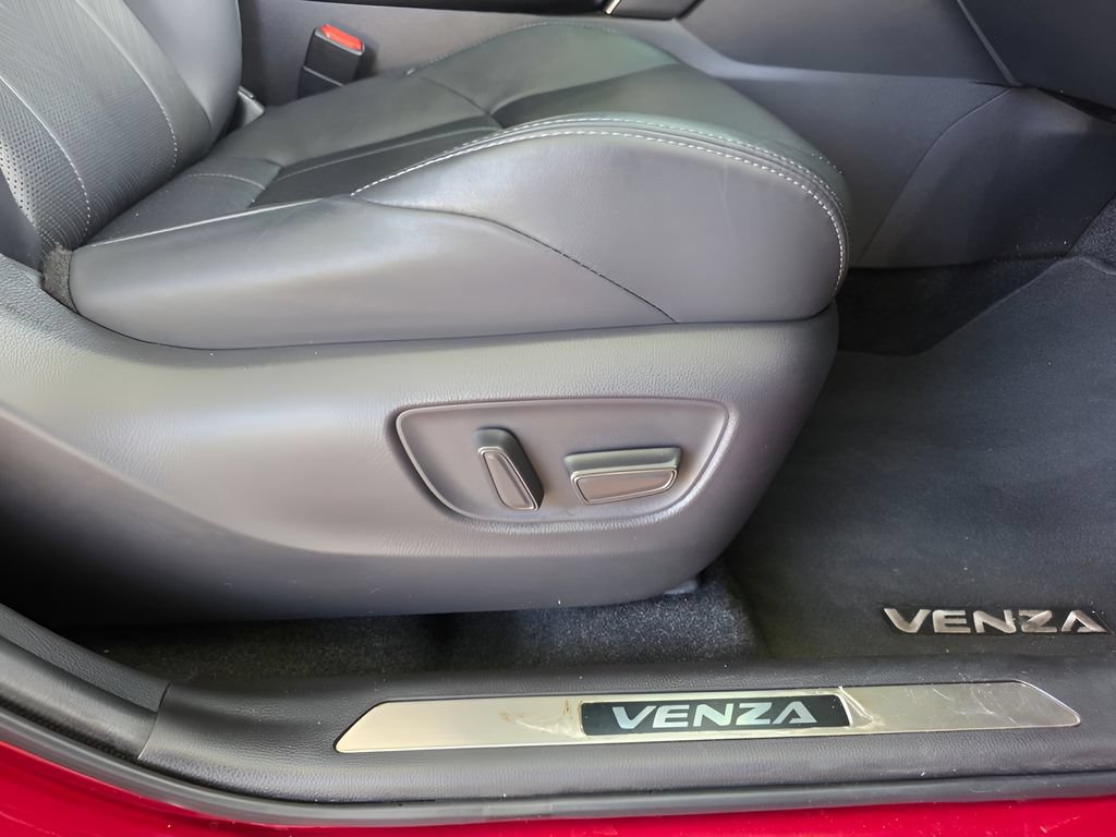 Used 2021 Toyota Venza XLE w/ Softex Package AWD/4WD image 11