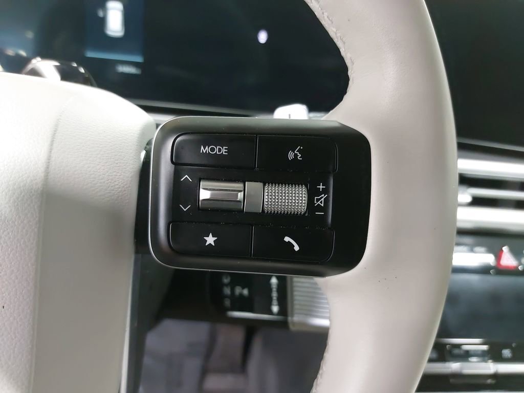 Certified 2025 Hyundai Santa Fe SEL image 19